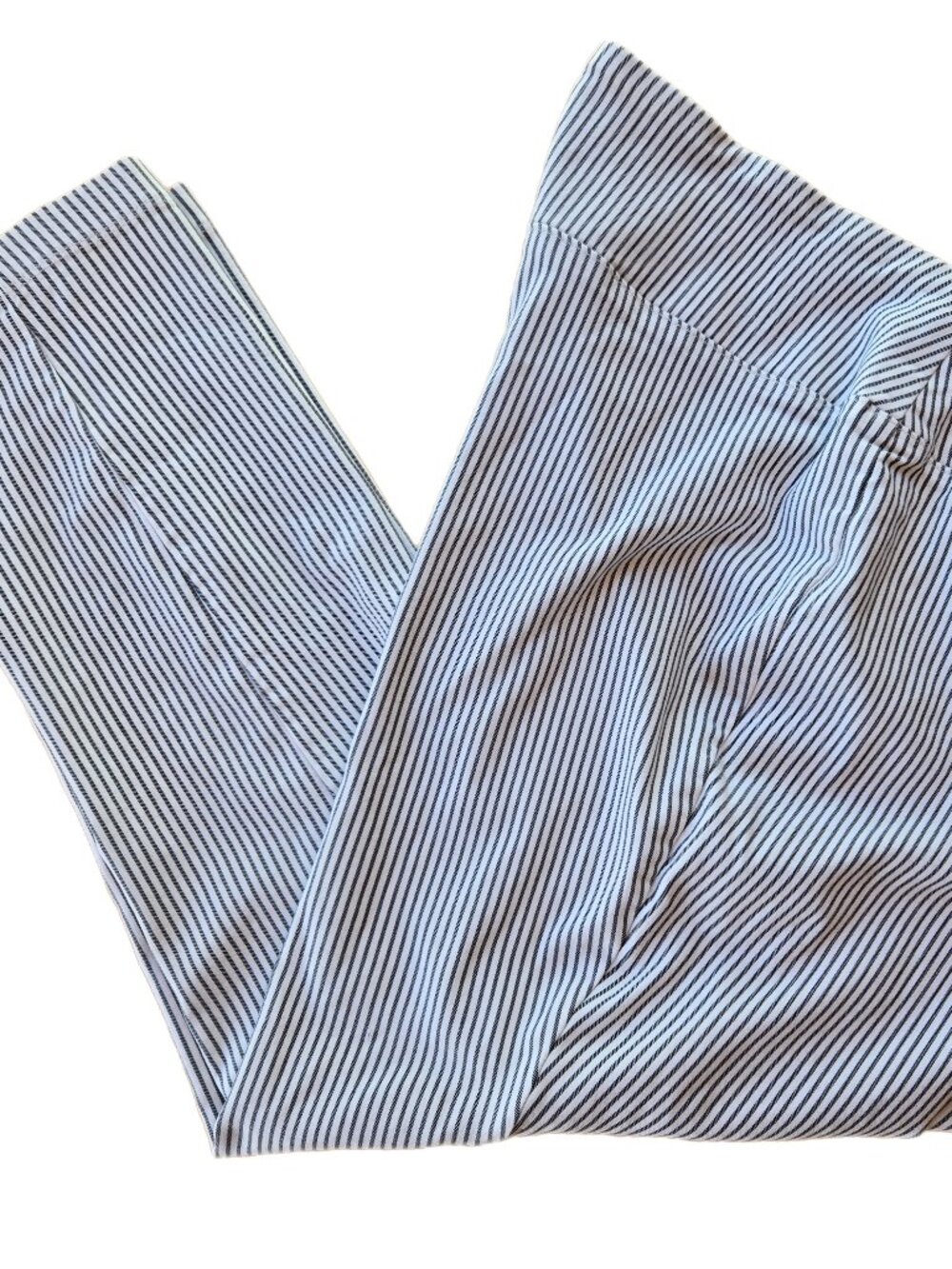 Worthington Women's Size 18 Pull-On Gray White Stripe Skinny Pants